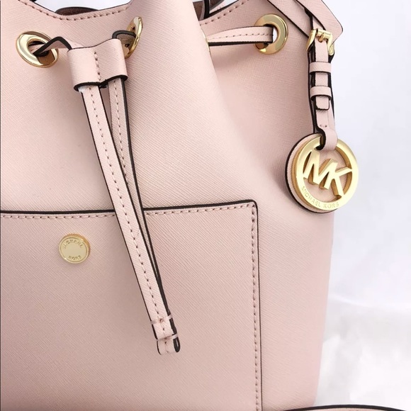 🌸NWT Michael Kors Bucket Hobo Blossom Pink🌸 - Picture 5 of 8